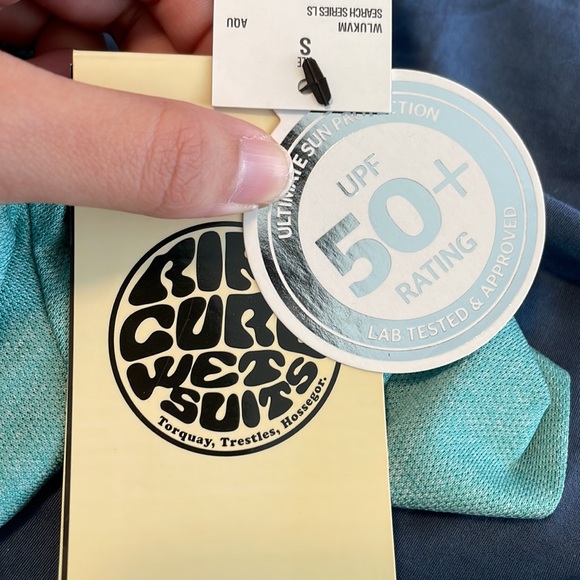 Rip Curl UPF Long Sleeve - Picture 7 of 7